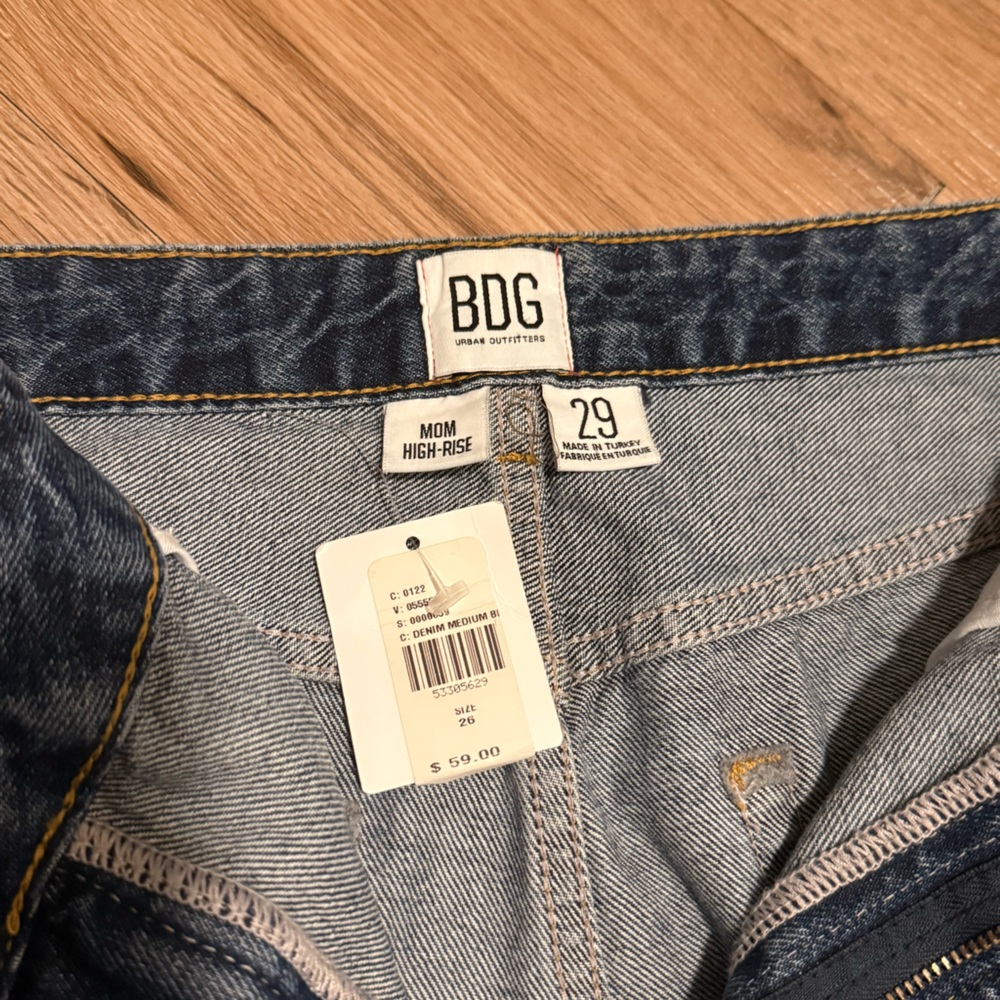 BDG Ripped High Rise Mom Jeans - Picture 5 of 5